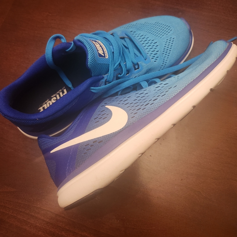 Womens Nike Running Shoes